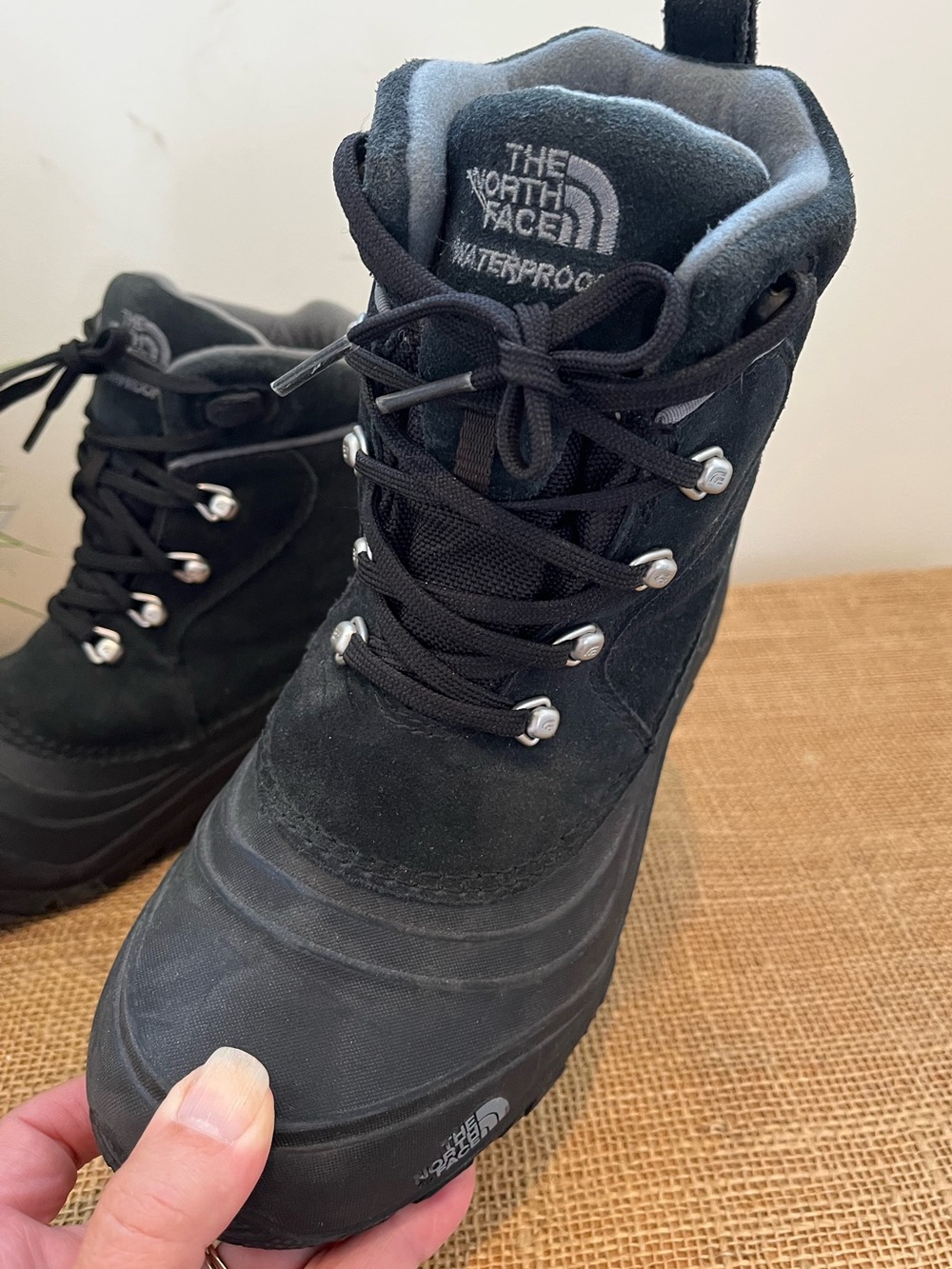 The North Face Kids Chilkat Lace II Kids HeatSeeker Winter Boots Black Size 5 - Picture 6 of 10